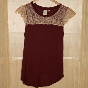 E By Eloise Womens Sleeveless Maroon Top With Cream Lace Small